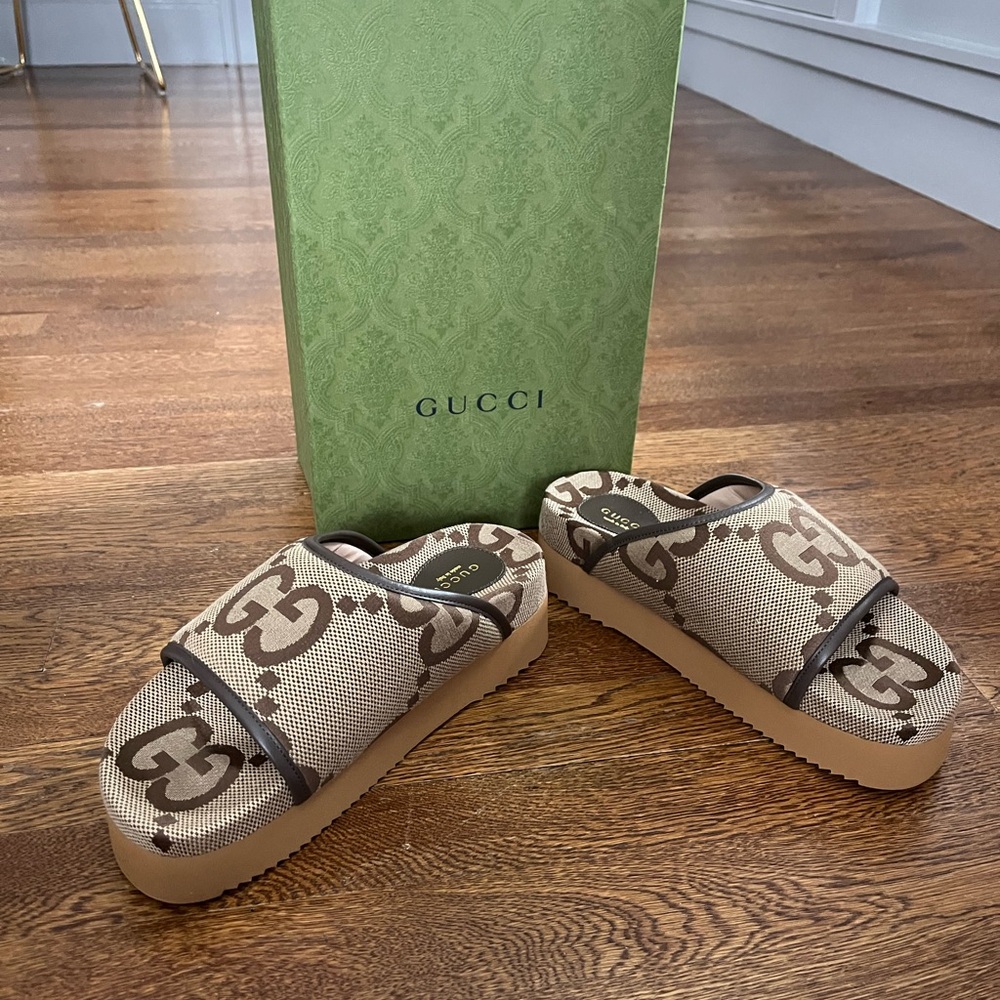 Gucci jumbo GG canvas sandals